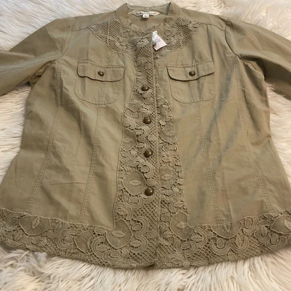 TANTRUMS Jacket size L brand new with tag length 28” bust 44” - Picture 9 of 12